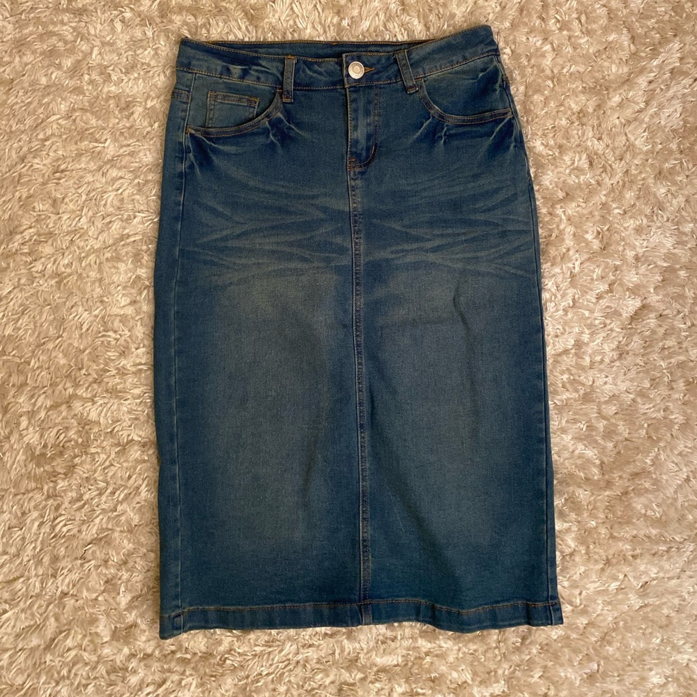 Midi denim skirt with stretch